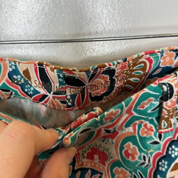 Chicos Size S So Slimming Colorful Stretch Bombay Paisley Girlfriend Ankle Jeans - Picture 12 of 15